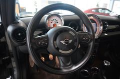 Fahrzeugabbildung MINI Cooper S CLUBMAN  NAVI/SHZ/SPORT/XENON/PANO./PDC