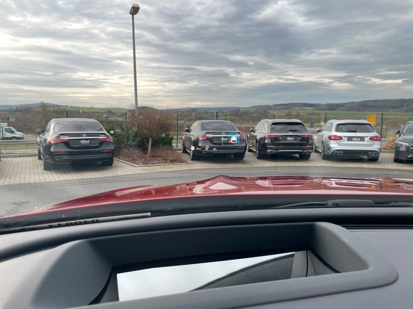 Fahrzeugabbildung Mercedes-Benz C 220 d AVANTGARDE AHK+HUD+DISTR+R-Kamera+Carpla