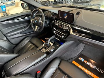 MYAUTOCENTER – Gebraucht- und Jahreswagen mit Werkstattservice in Pfaffenhofen BMW 520 *KEYLES*HEAD-UP*PANO*ACC*AHK*PDC(CAM)*