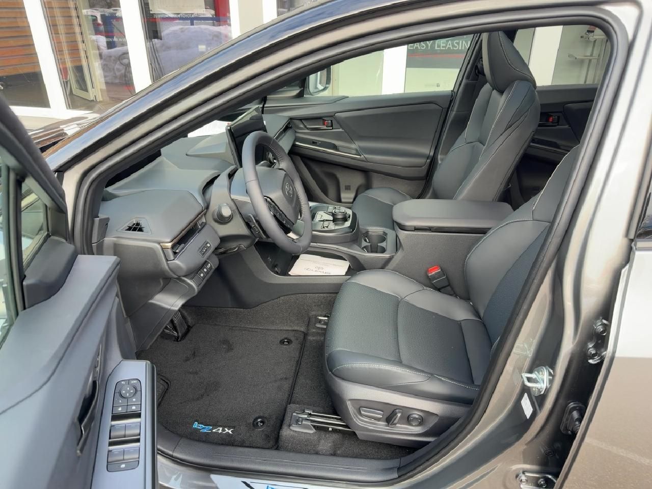 Fahrzeugabbildung Toyota bZ4X AWD Lounge *Leder+Pano+JBL+360+252kW