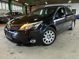 Toyota Avensis 1,8b - Toyota Avensis aus 2012