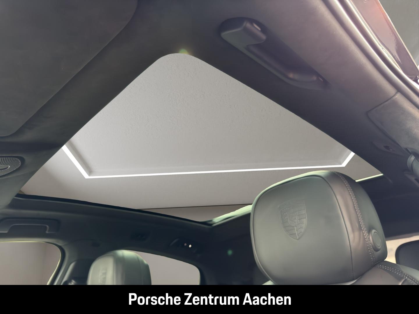 Porsche Cayenne E-Hybrid Coupe Black Edition Burmester