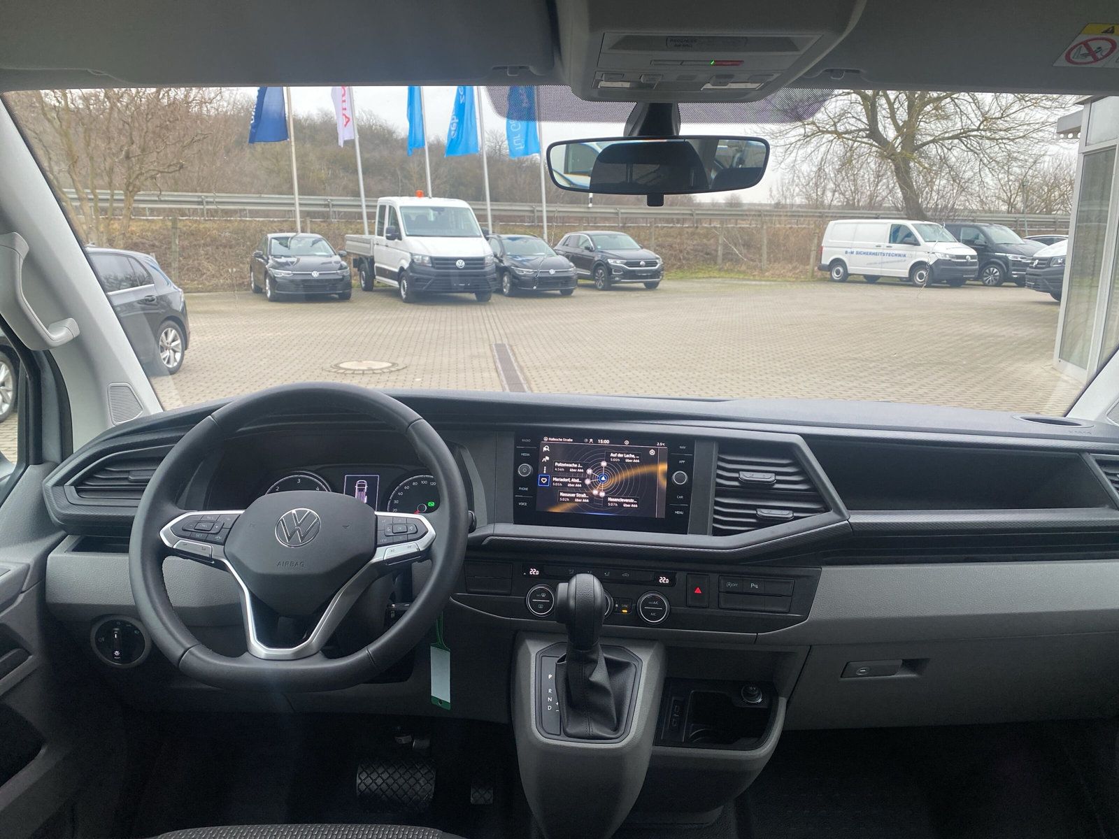 Fahrzeugabbildung Volkswagen T6 Caravelle T6.1 LR Trendline LED PDC