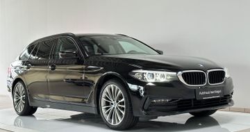 Fahrzeugabbildung BMW 520d Sport Line Kamera Memory Alarm LiveCockpit