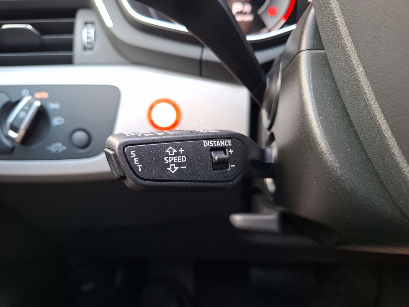 Fahrzeugabbildung Audi A4 Avant 40 TDI advanced quattro S-tronic Navi A