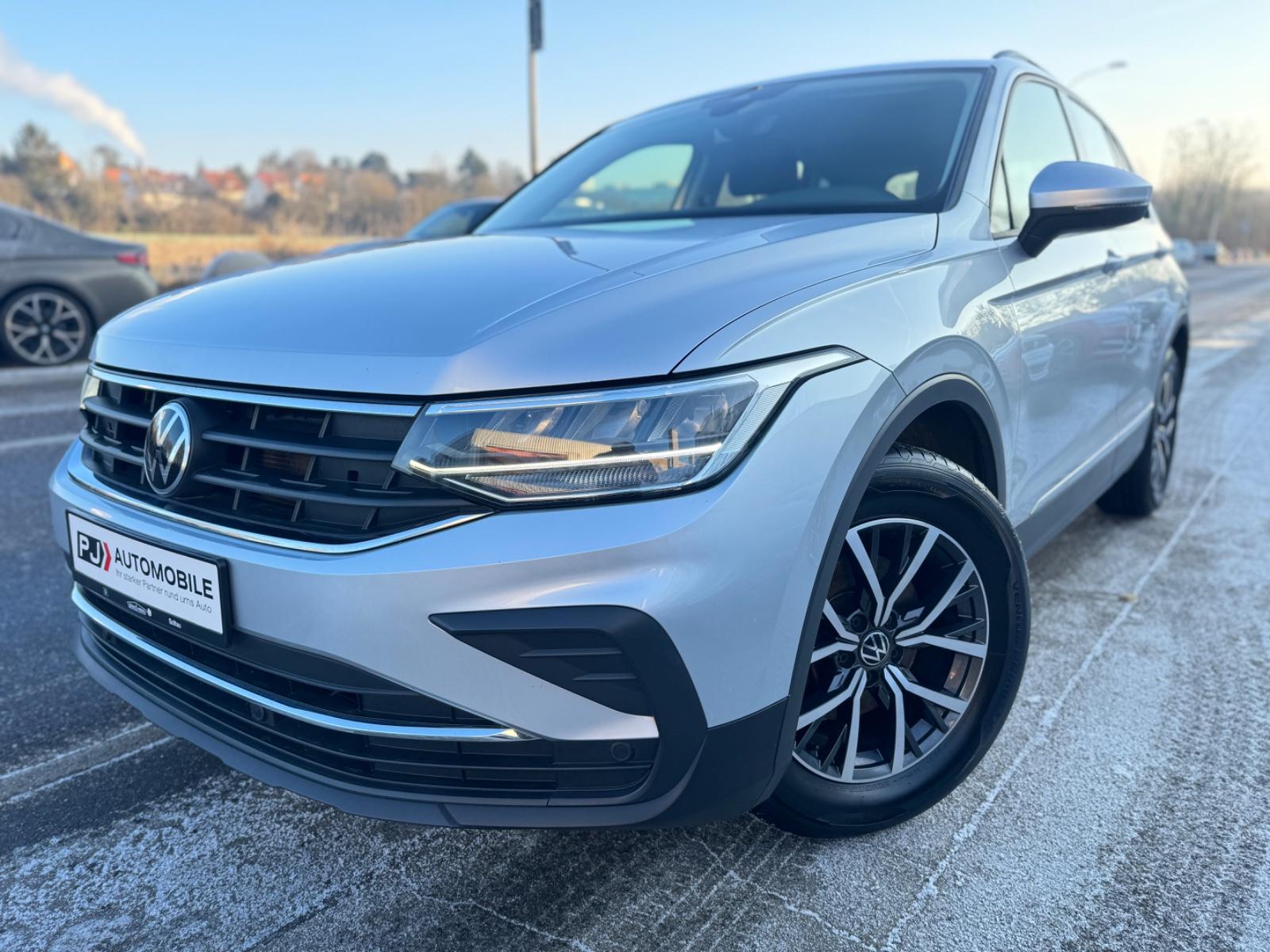 Volkswagen Tiguan 2.0 TDI Life Navi LED Kamera ACC AHK 1.H