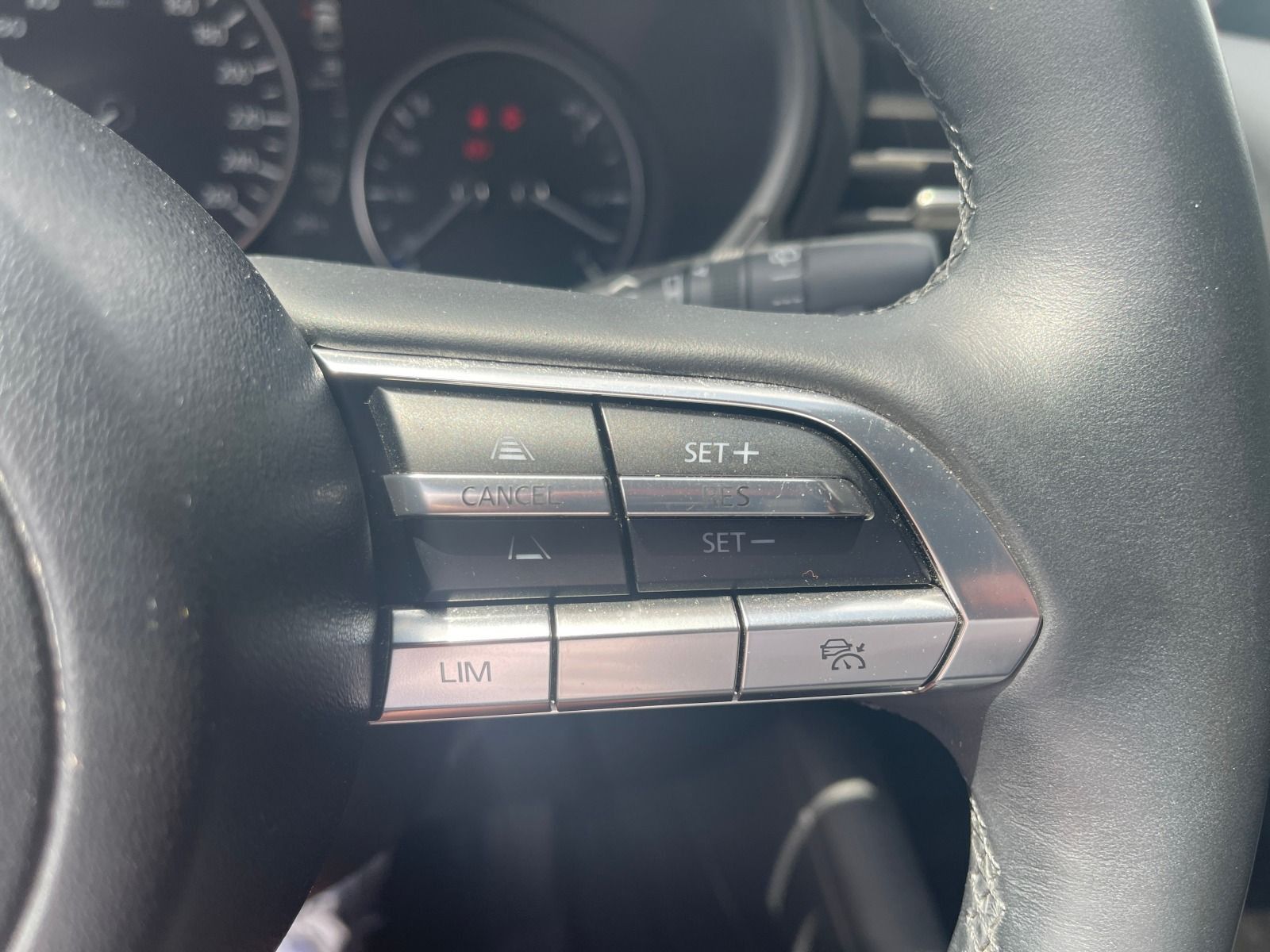 Fahrzeugabbildung Mazda 3 2.0 i Lim. Selection Mild-Hybrid