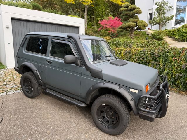 Lada Niva - Zubr Concept 