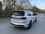 BMW X7 xDrive30d - - BMW X7 in München