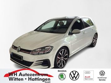 Volkswagen Golf - 1