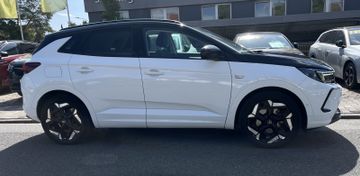 Opel Grandland GSe 1.6 PlugIn Hybrid 4 AHK Matrix-LED