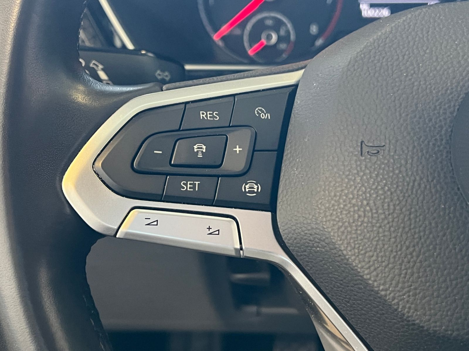 Fahrzeugabbildung Volkswagen T-Cross Style 1.0 TSI *LED, Navi, ACC, Sitzhzg.,