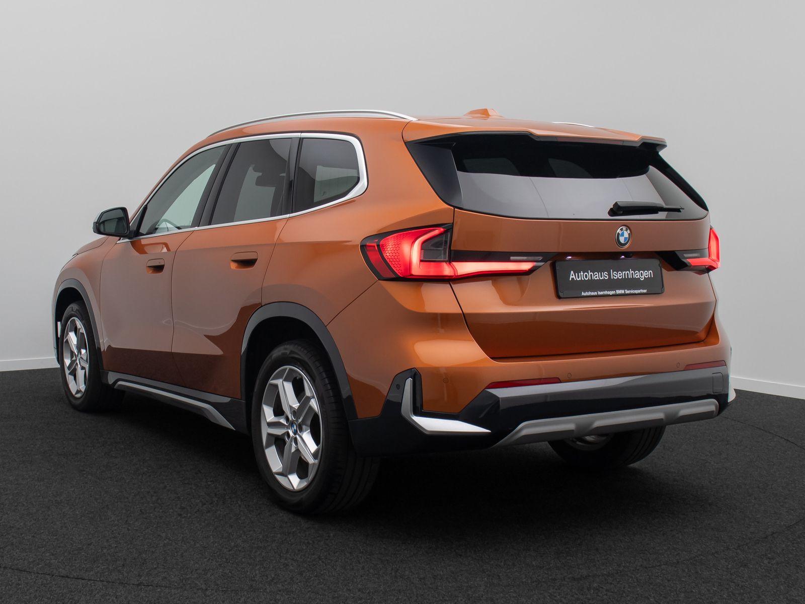 Fahrzeugabbildung BMW X1 xD23i xLine 360&deg;Panorama HUD DAB Sport 18Zoll