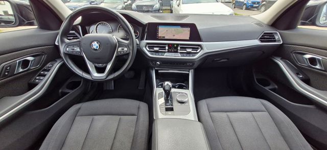 BMW 320 d Advantage/Navi/LED/SitzH/CarPlay/SPUR/1HA.