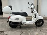 Vespa GTS 300 13 Zoll viel Zubehör  - VESPA 300 GTS