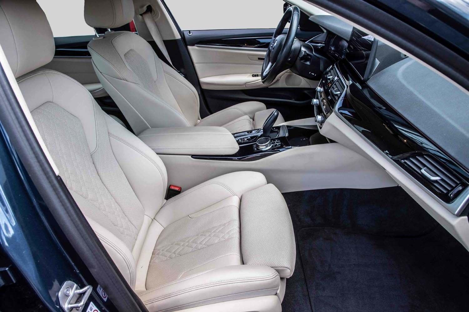 BMW 530e iPerformance Navi AHK Sitzhzg Klima PDC Blu