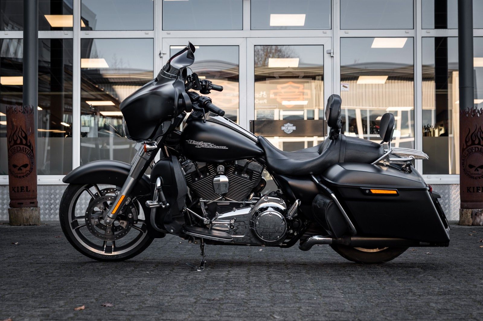 Fahrzeugabbildung Harley-Davidson FLHX Street Glide 103 CUI- KESSTECH -