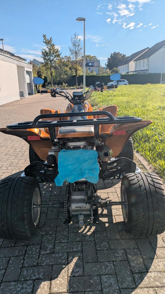 Yamaha Raptor 2004 — двигун 686 cm³, 49 HP (36kW)