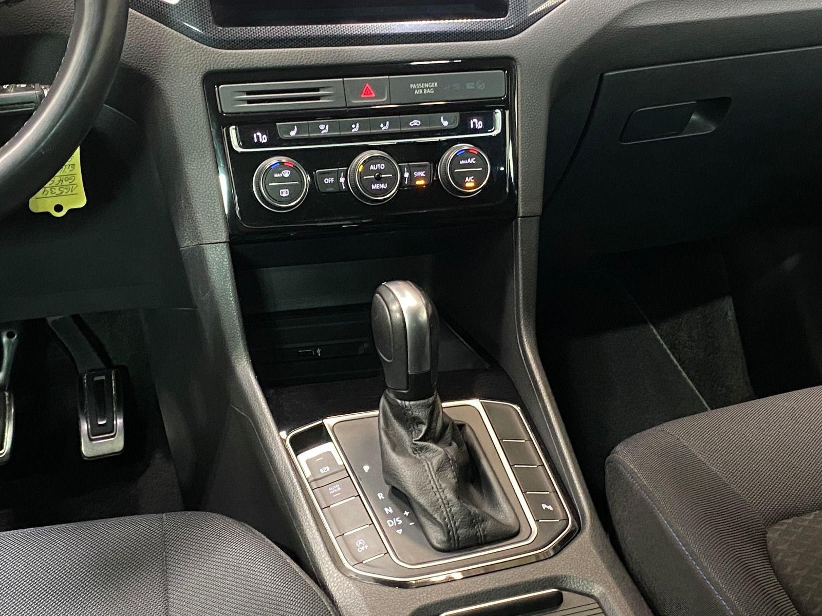 Volkswagen Golf United 2.0 TDI DSG LED NAV RÜKA, миниатюра 10