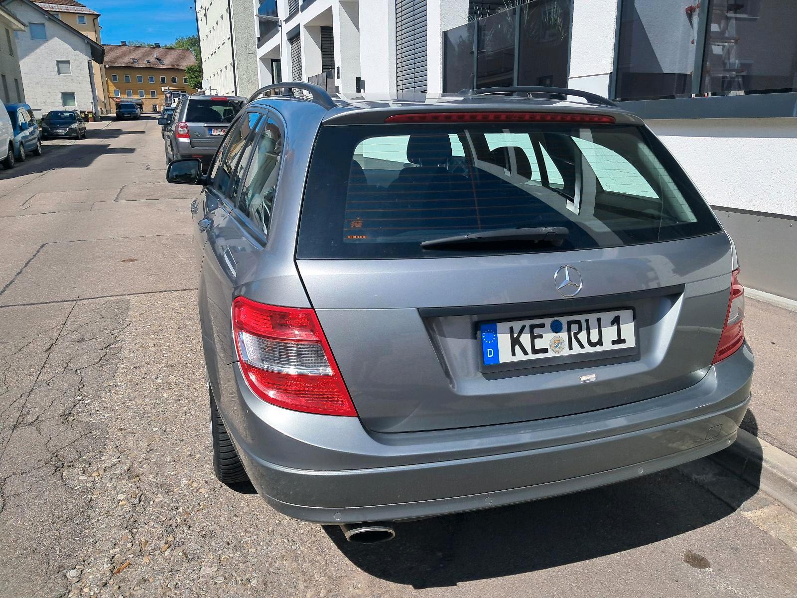 Mercedes-Benz C220 2008 — rear view