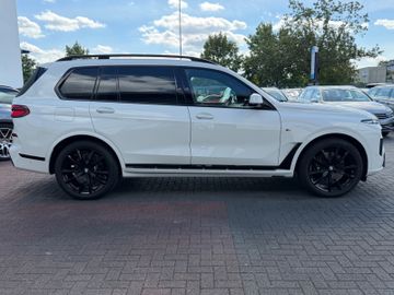 BMW X7 - 6