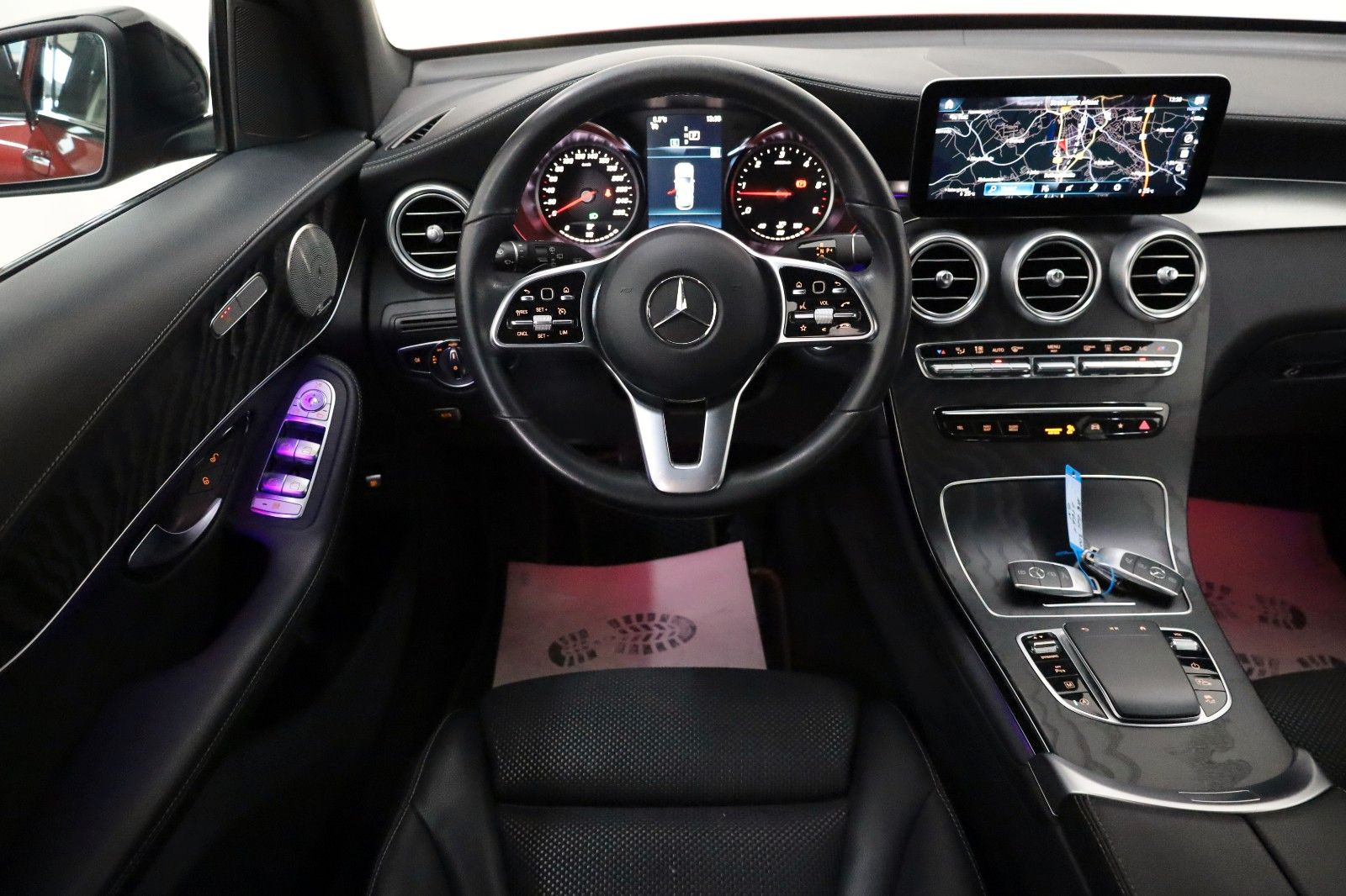 Fahrzeugabbildung Mercedes-Benz GLC 300d 4M AMG Line TLeder,Navi,LED,Panorama,SH