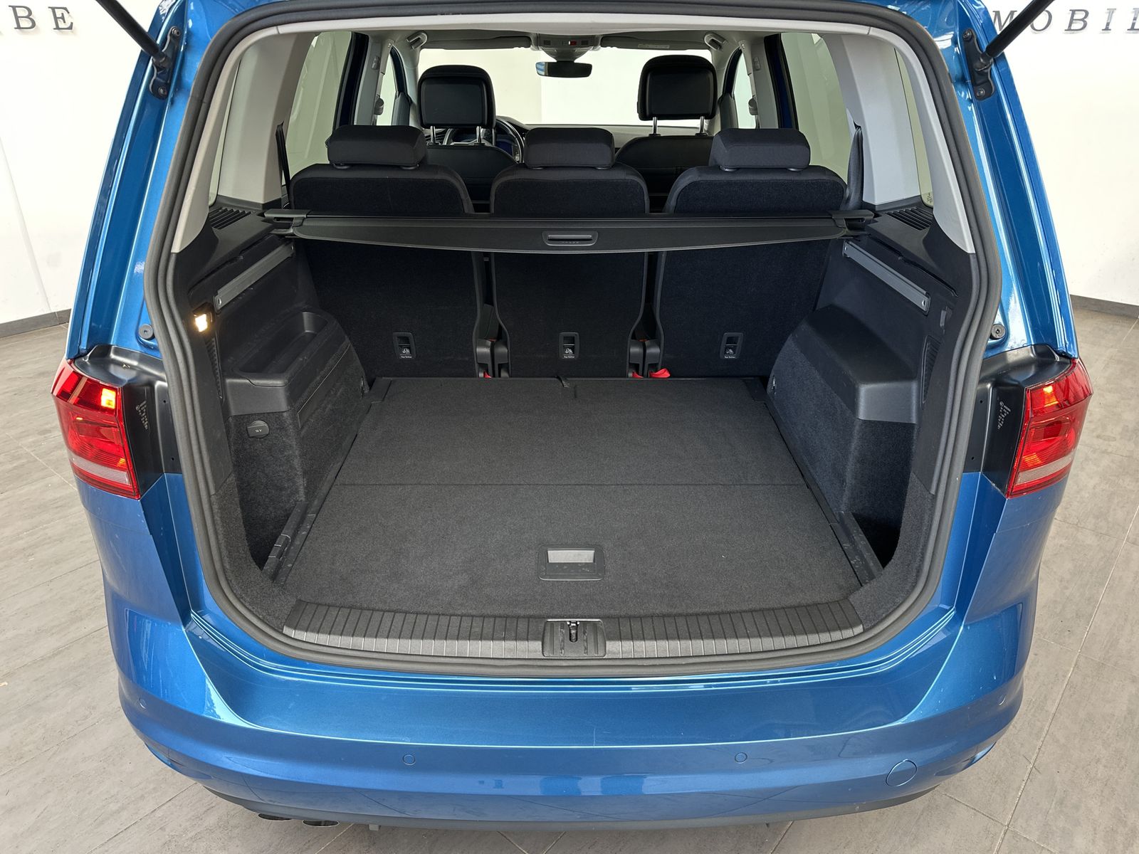 Fahrzeugabbildung Volkswagen Touran 2.0 TDI DSG Highline NAV+LED+ACC+KAMERA