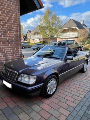 Mercedes-Benz Mercedes Benz  W124 300CE-24V Cabrio