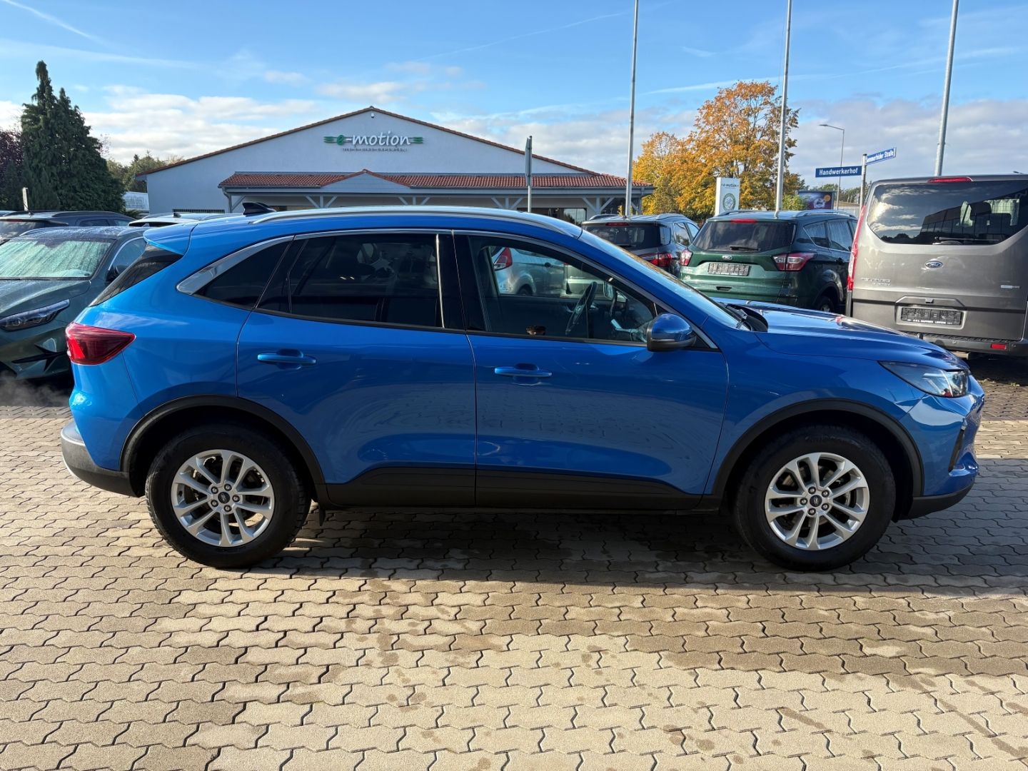 Fahrzeugabbildung Ford Kuga Titanium 1.5 VerkehrszeichenER Tempomat LED