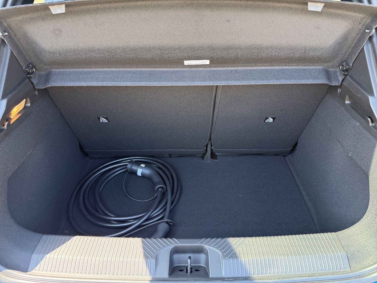 Fahrzeugabbildung Nissan Micra Advance 40 kW/h Automatik *WINTERPAKET*NAV