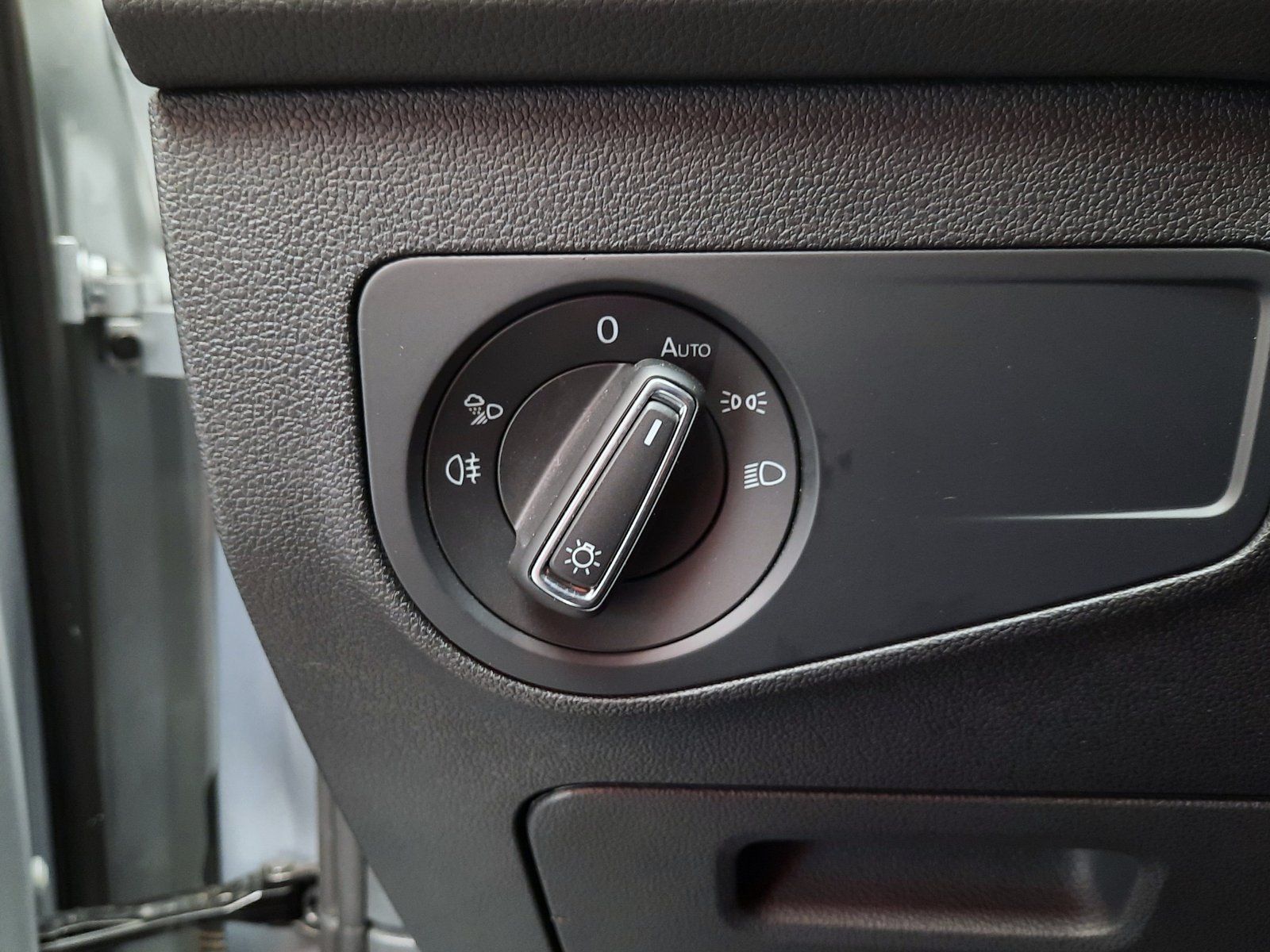 Fahrzeugabbildung Volkswagen Tiguan Elegance TDI DSG*AHK*Cam*LED*ACC*PDC*App*