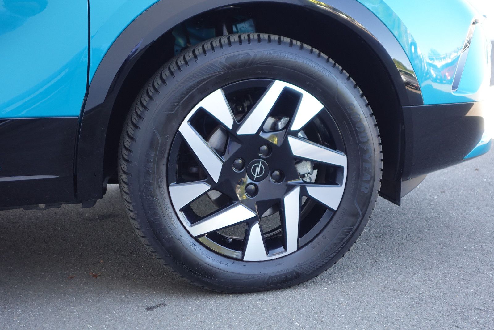 Fahrzeugabbildung Opel Mokka GS 1.2T AUTOMATIK,Kamera,Sitzhzg,Allwetter