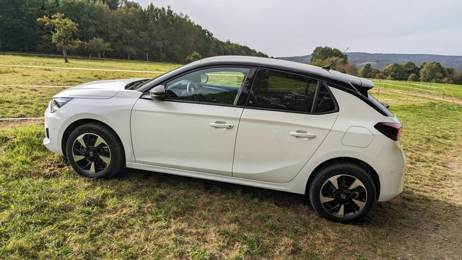 Fahrzeugabbildung Opel Corsa F e GS-Line