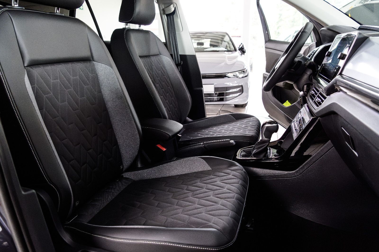 Fahrzeugabbildung Volkswagen T-Cross 1.0 TSI 85 kw Energy DSG+AHK+Kamera