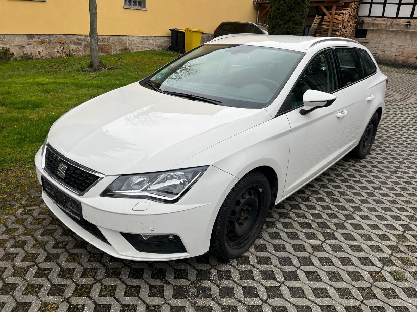 Seat Leon ST Style "1.Hand+S-Heft+8xRäder+Navi+uvm."