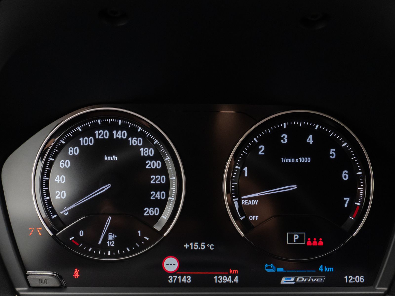 Fahrzeugabbildung BMW X2 xD25e Kamera HUD DAB HiFi Navi+Komfort Alarm