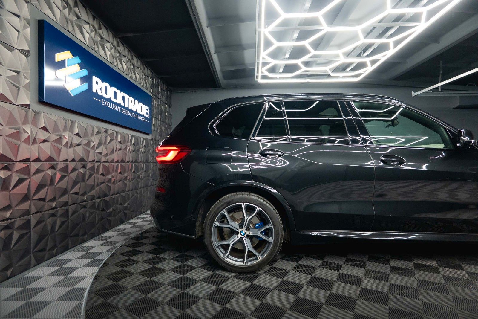 Fahrzeugabbildung BMW X5 xDrive 40i M Sport Shadow Line *ACC*Pano*LED*