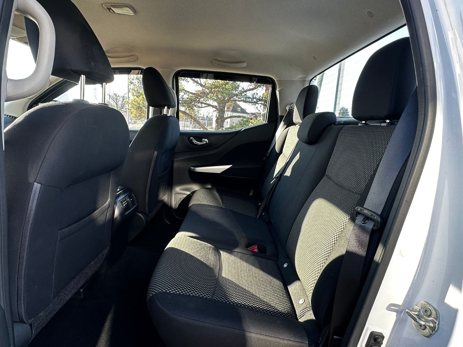 Fahrzeugabbildung Nissan Navara NP300 Acenta Double Cab 4x4