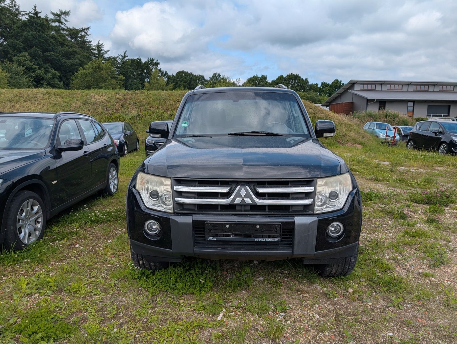 Fahrzeugabbildung Mitsubishi Pajero 3,2 DI-D Instyle Automatik