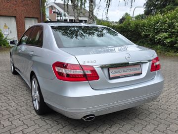 Mercedes E 220 - 6