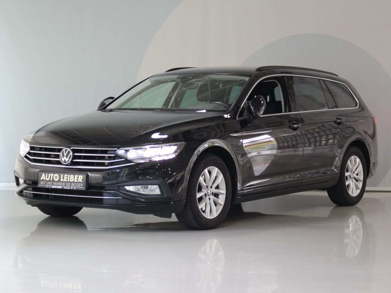 Fahrzeugabbildung Volkswagen Passat Variant 2.0 TDI SCR Business LED/CAM/ACC