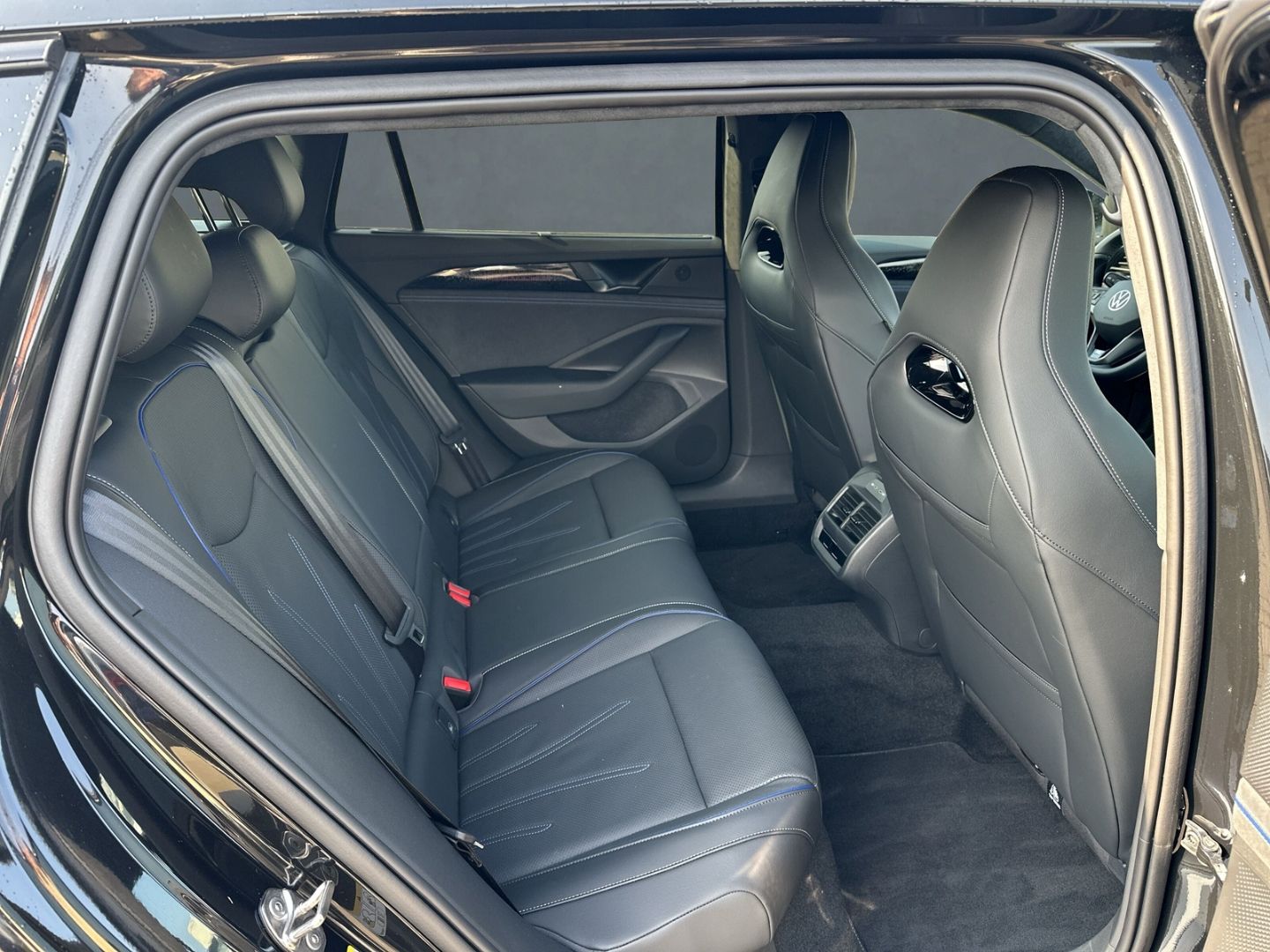 Passat Variant 2.0 TDI R-line Signature Edition 