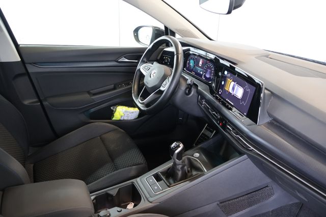 Volkswagen Golf VIII 2.0 TDI United AID+ACC+LED+CARPLAY