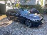 BMW 530d xDrive Touring A - Abstandstemp., AHK, uvm - BMW 530 in Köln