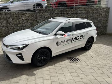 MG MG5 Maximal Luxury
