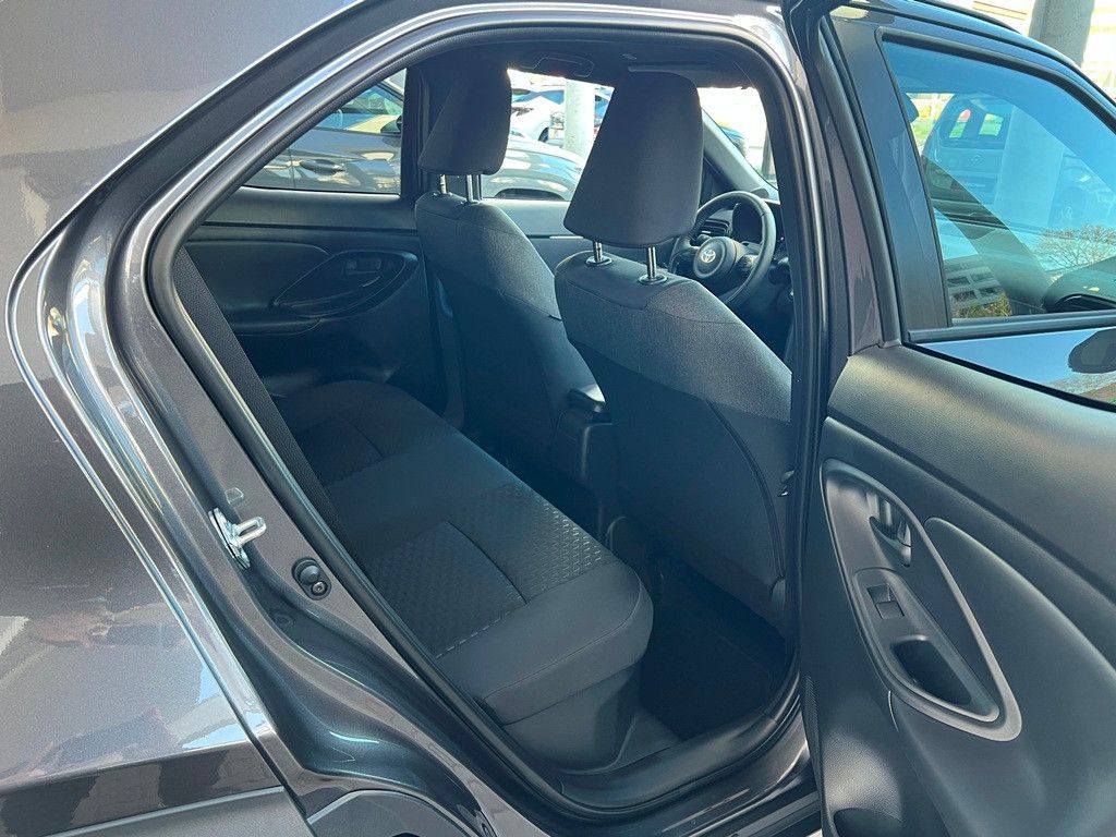Fahrzeugabbildung Toyota Yaris Cross 1.5 E FWD Teamplayer KlimaA,LED,Navi