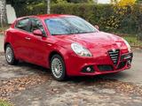 Alfa Romeo Giulietta Turismo - gebrauchte Alfa Romeo Giulietta aus dem Jahr 2015