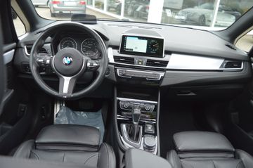 BMW 2 Active Tourer  220 i M Sport Steptronic Leder