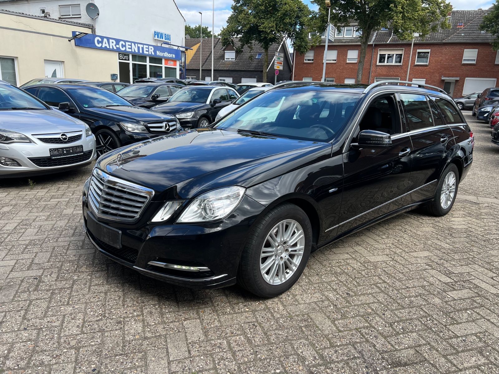 Mercedes-Benz E 200 E T-Modell E 200 CGI BlueEfficiency*NAVI**