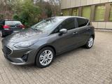 Ford Fiesta 1.0 Titanium 1 Hand  Neuwagen Zustand - Ford Fiesta Gebrauchtwagen in Oberhausen